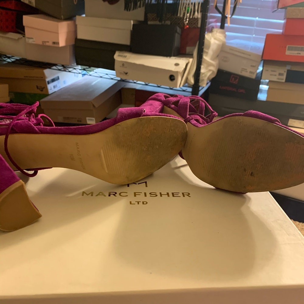 Shoes💯 - Picture 3 of 4